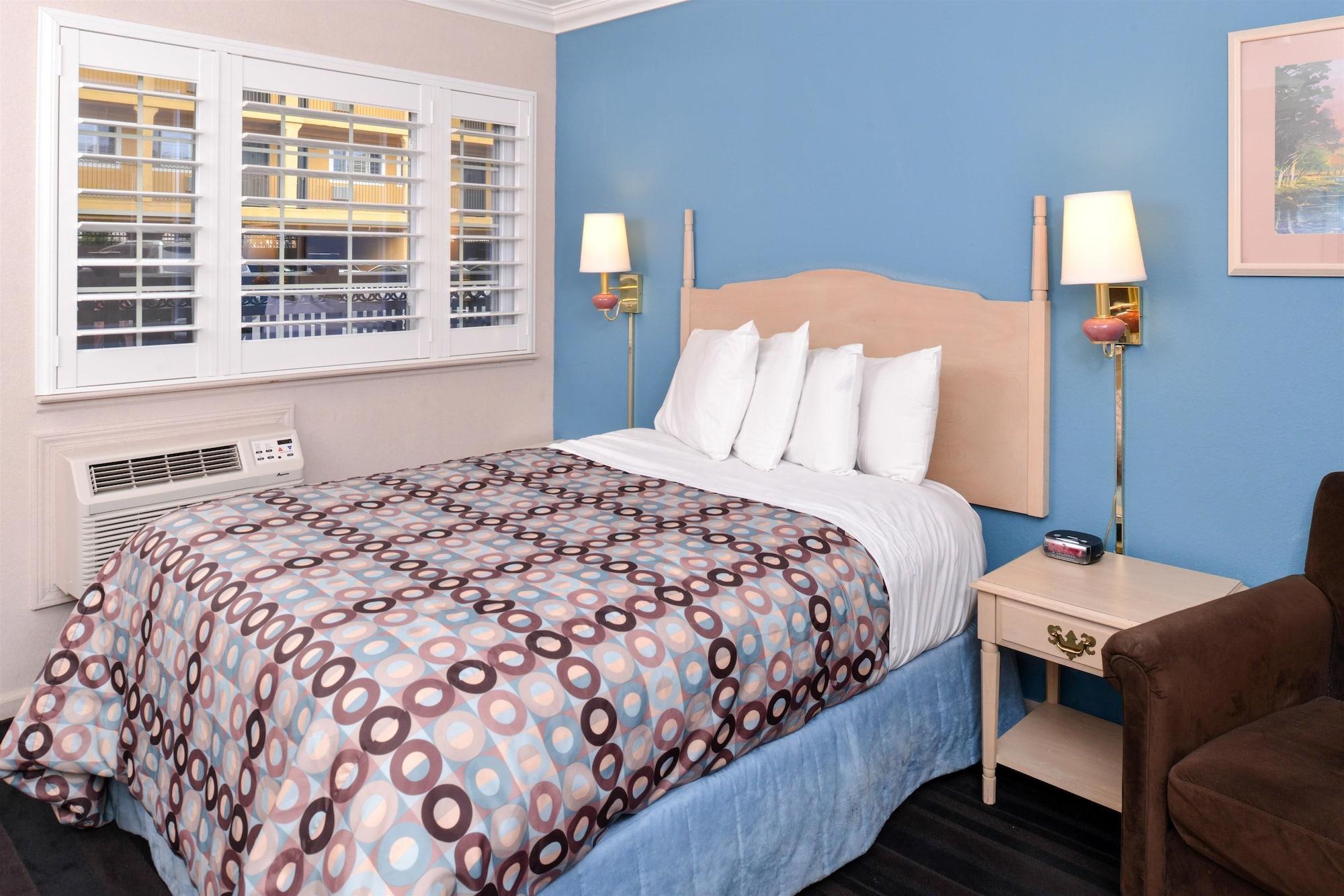 Napa Valley Hotel & Suites Екстериор снимка