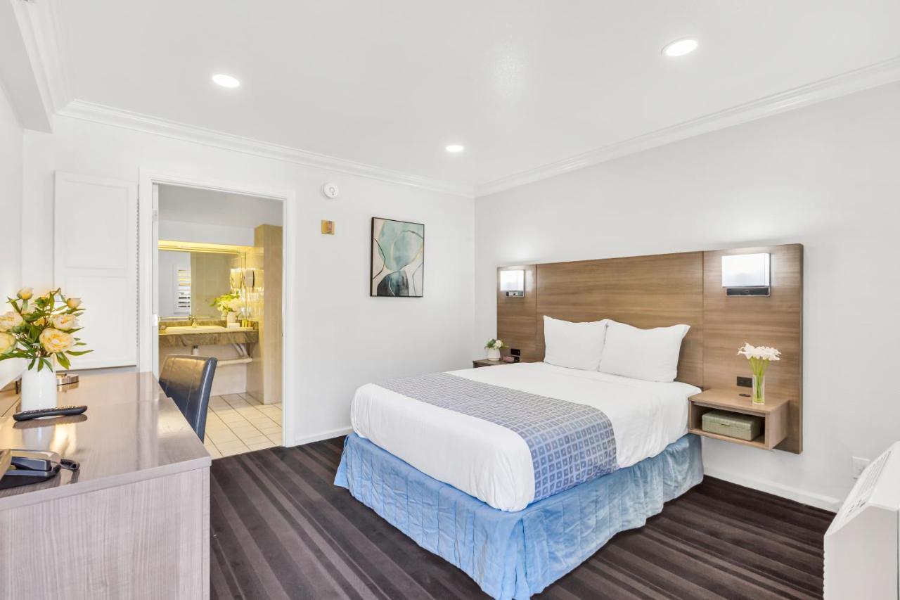 Napa Valley Hotel & Suites Екстериор снимка
